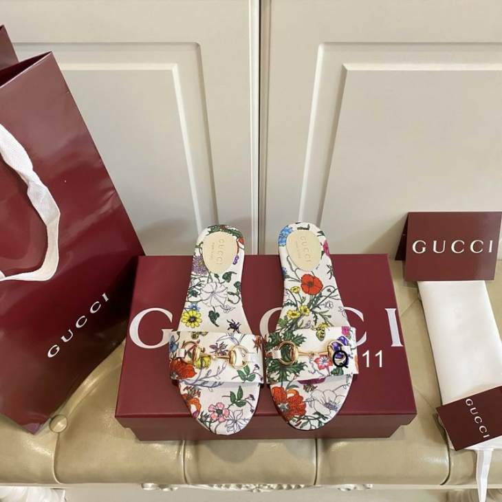 Picture of Gucci Slippers _SKUGuccisz35-40SY08011917